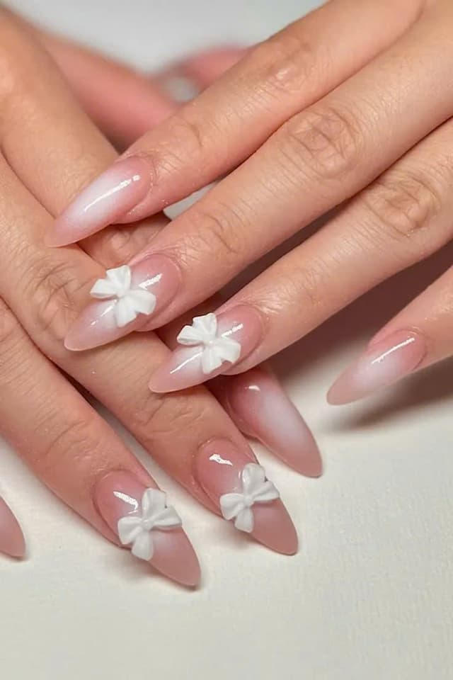 White bow nail