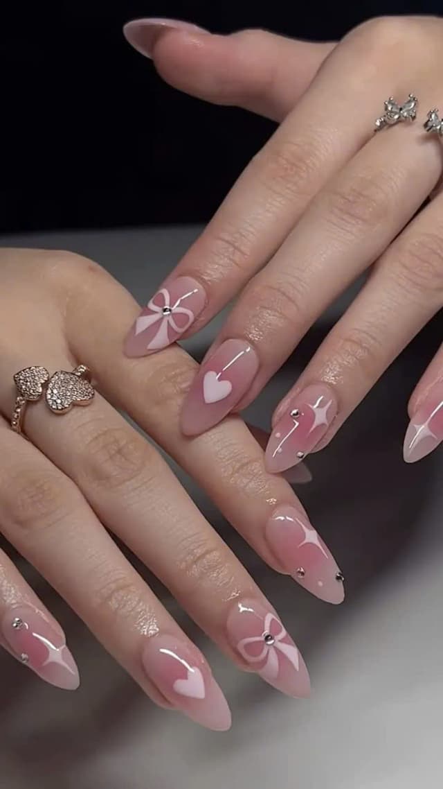 Pink bow nail