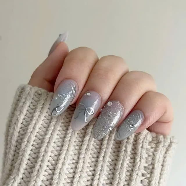 Silver glitter nails